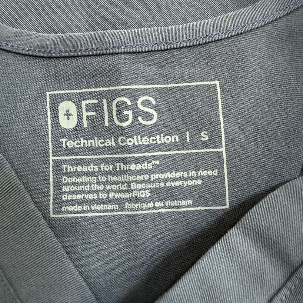 FIGS Night Sky Blue Grey Catarina One-Pocket Scrub Top Size Small - Picture 11 of 12